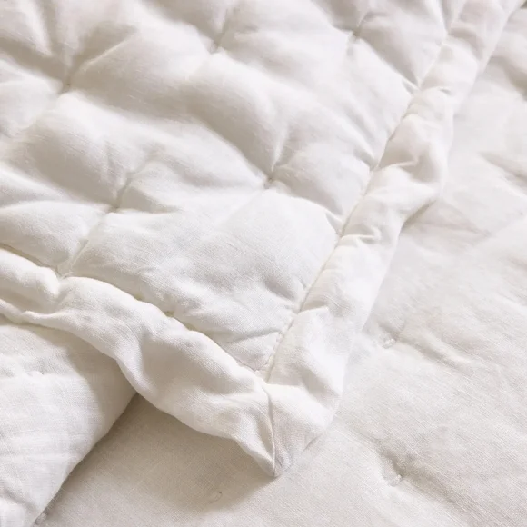 Quince European Dream Quilt King Size Elegant White Quilted Bedding